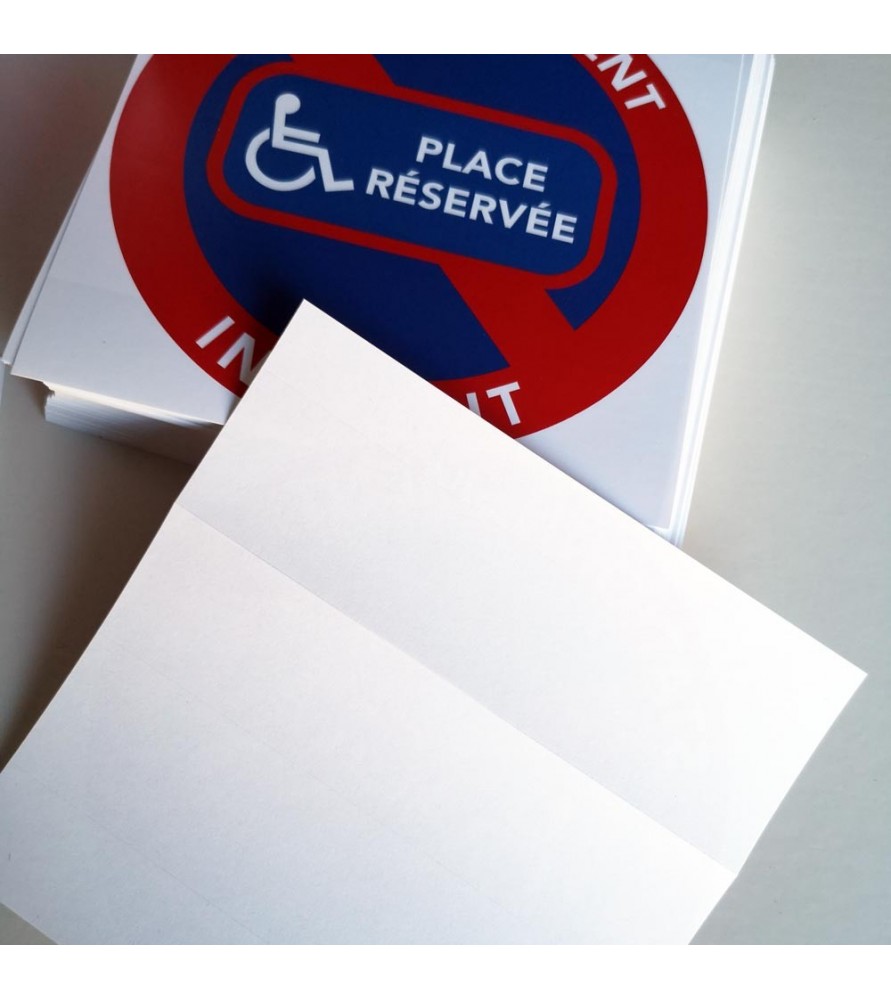 Stickers stationnement interdit. Place réservée aux handicapés